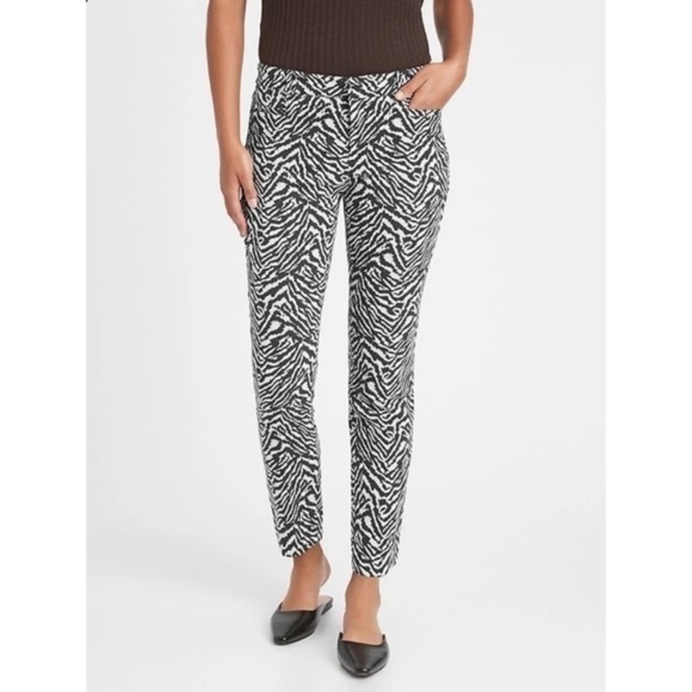 NWT BR Sloan Pant Mid-Rise Skinny - Size 6